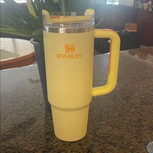Stanley Bright Yellow Travel Mug 30 oz